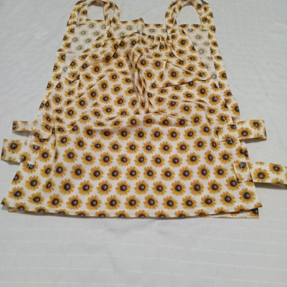 Chic asymmetrical handmade tank top and tournesol matching skirt - Picture 3 of 13